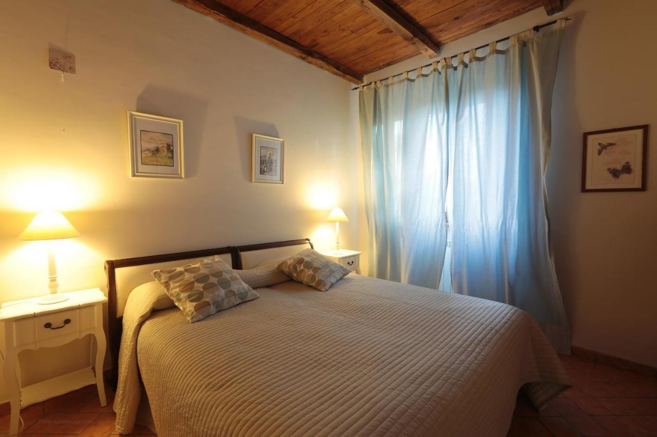 Ai Due Cedri Guest House Capranica Bagian luar foto