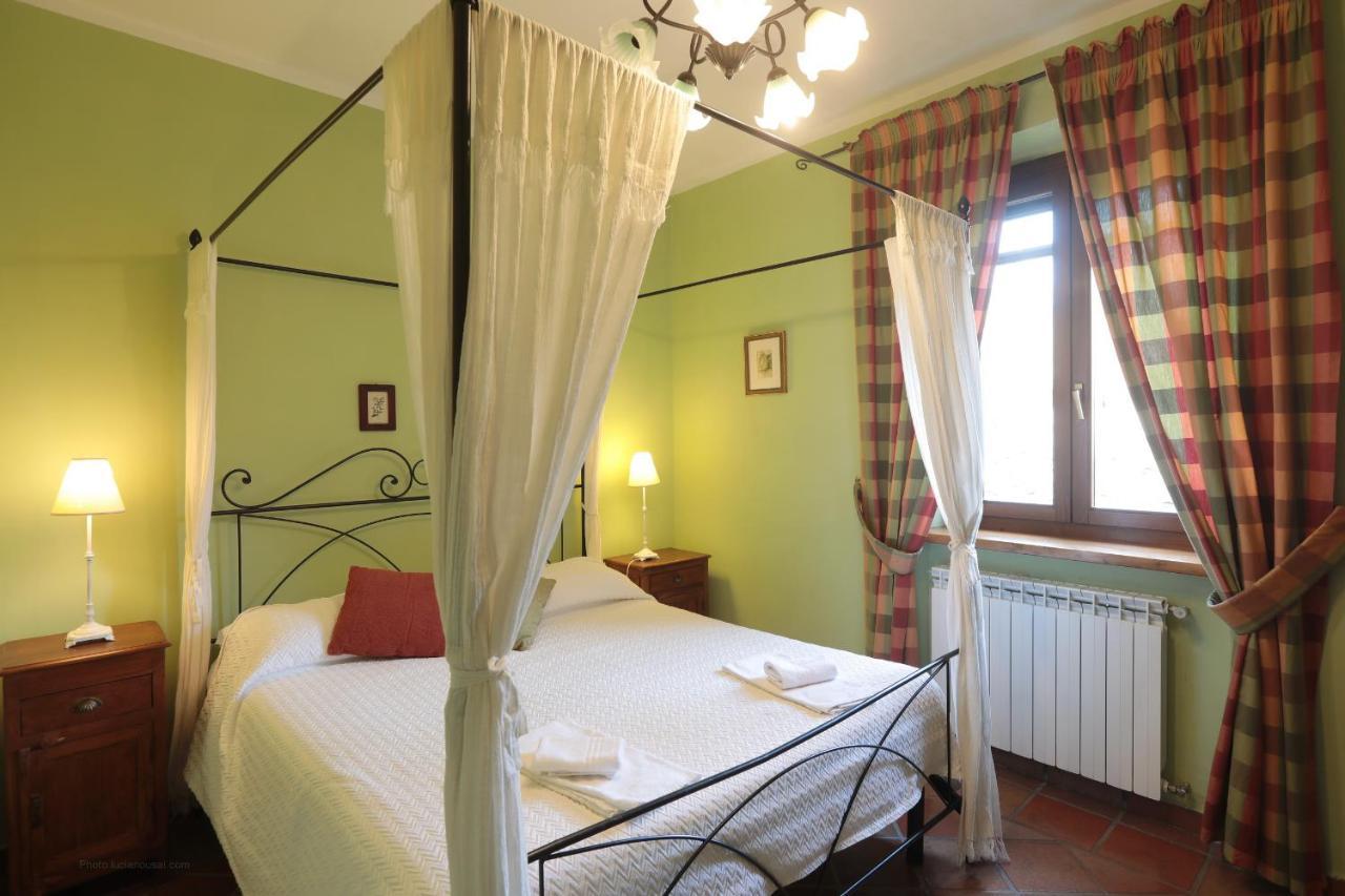 Ai Due Cedri Guest House Capranica Bagian luar foto