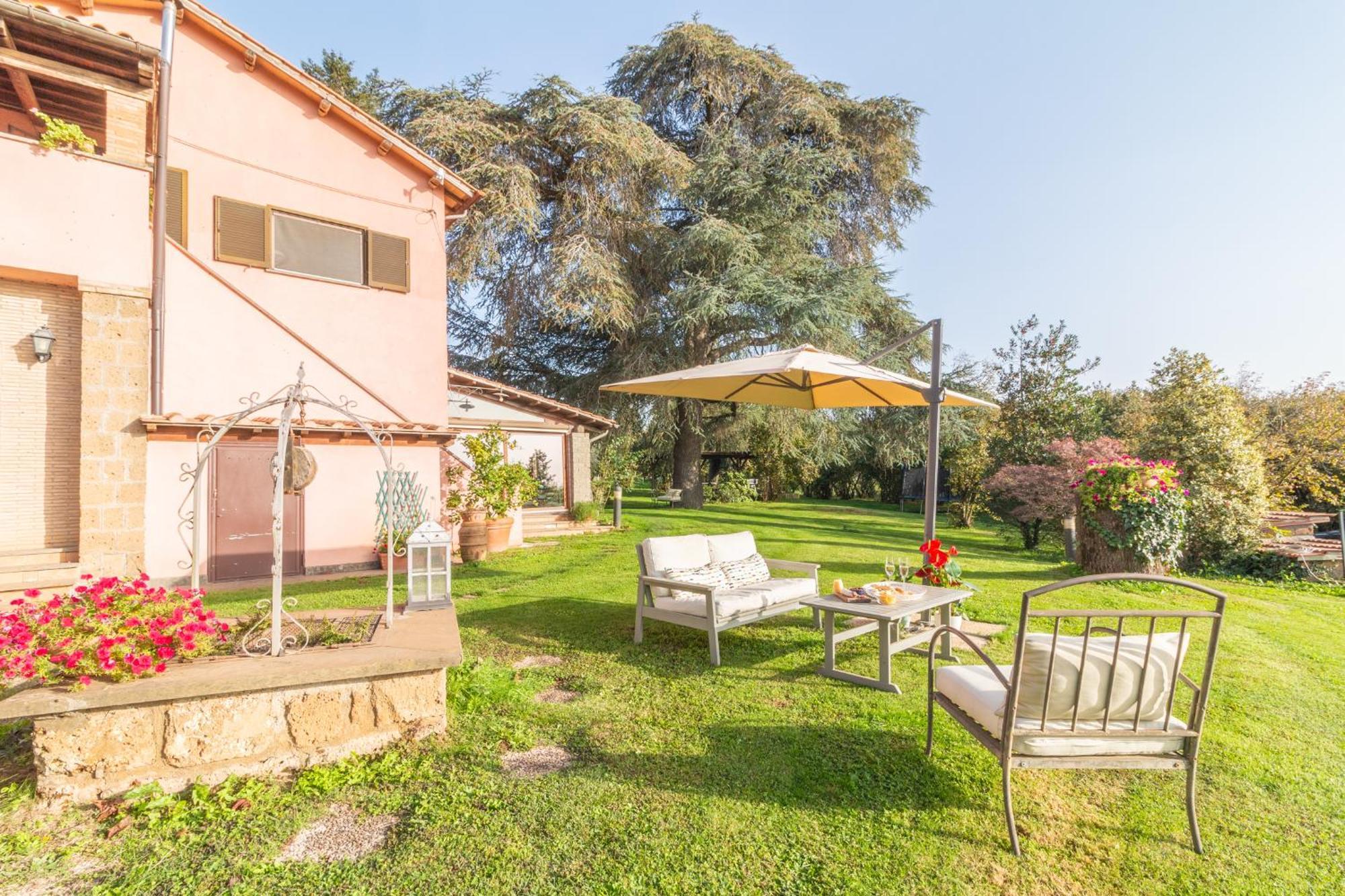 Ai Due Cedri Guest House Capranica Bagian luar foto