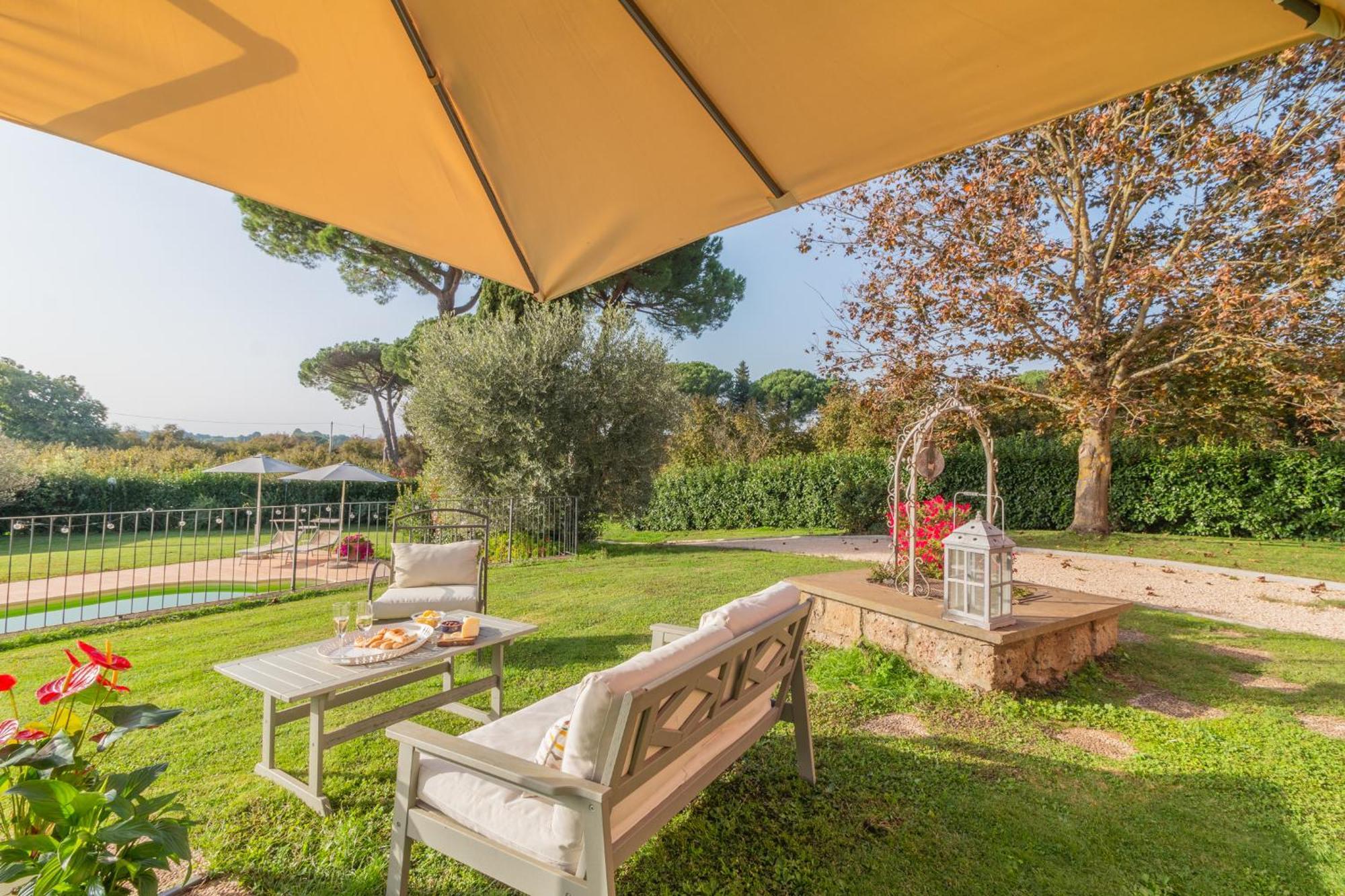 Ai Due Cedri Guest House Capranica Bagian luar foto