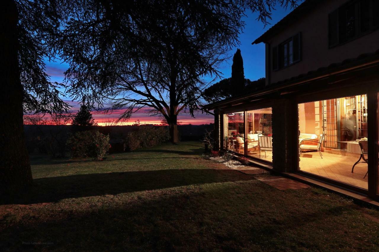 Ai Due Cedri Guest House Capranica Bagian luar foto