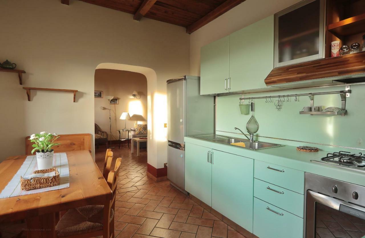 Ai Due Cedri Guest House Capranica Bagian luar foto