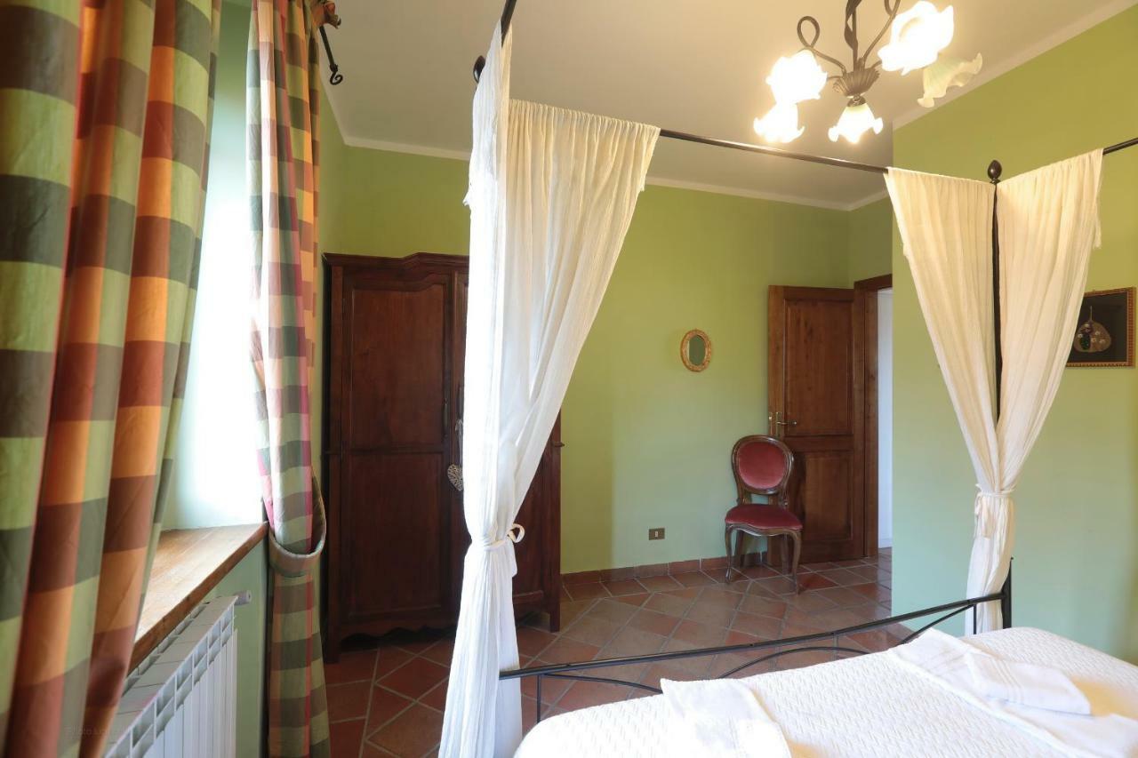 Ai Due Cedri Guest House Capranica Bagian luar foto